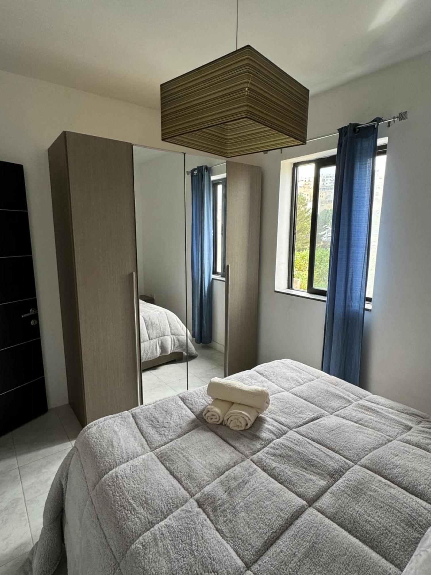 Appartement Modern With Large Balcony In Spinola San Ġiljan