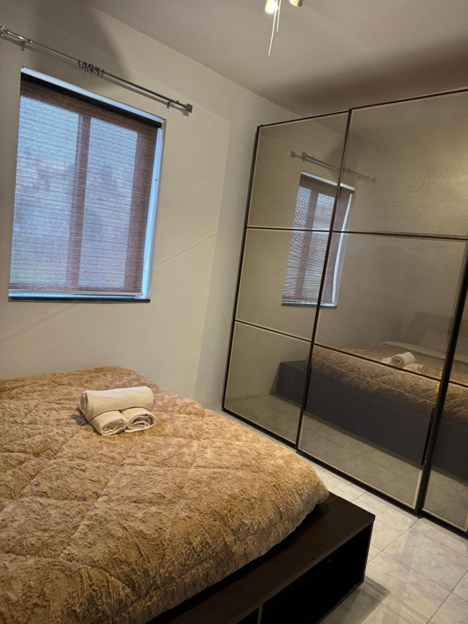 Modern With Large Balcony In Spinola *