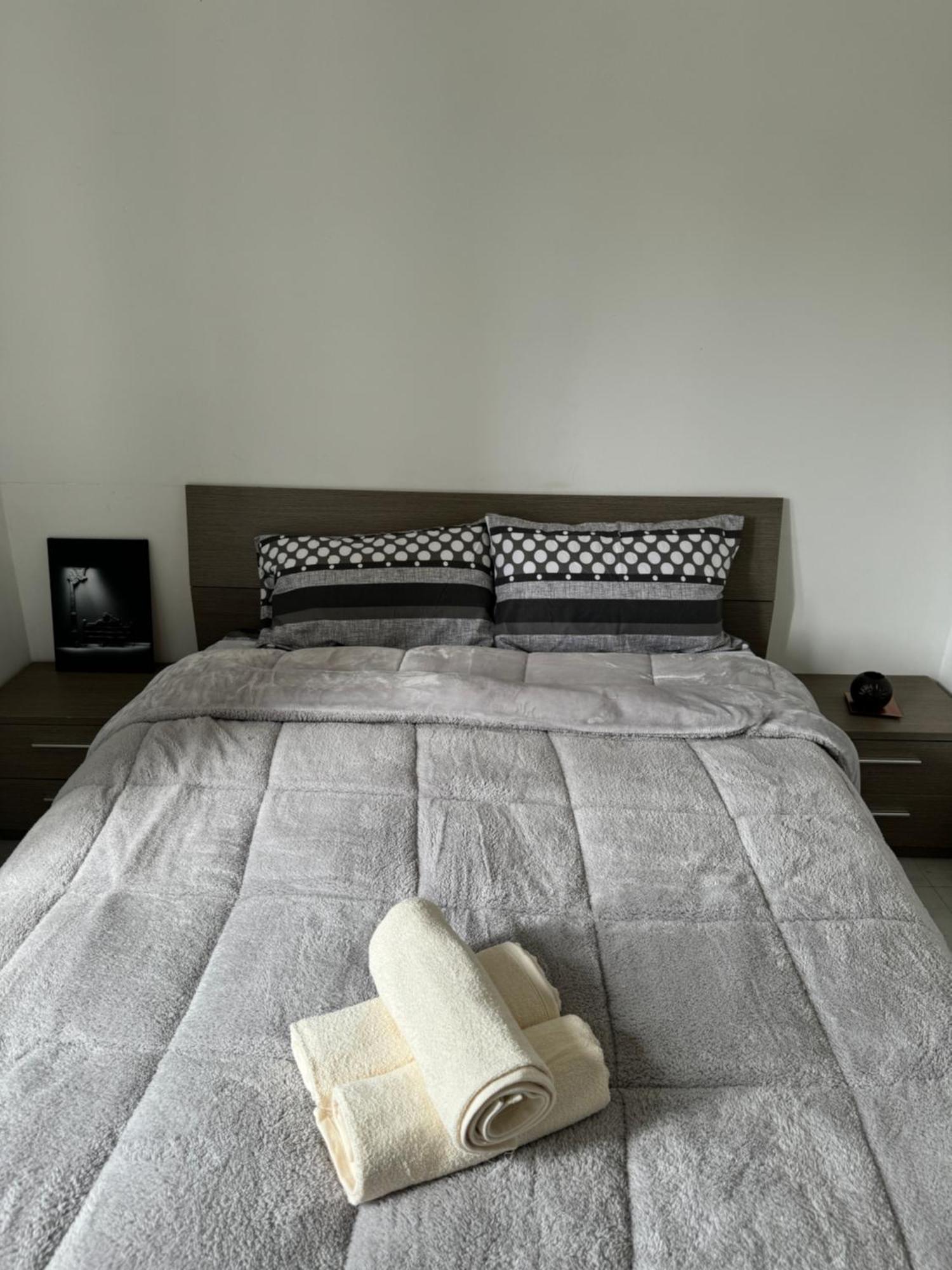 Modern With Large Balcony In Spinola Appartamento *